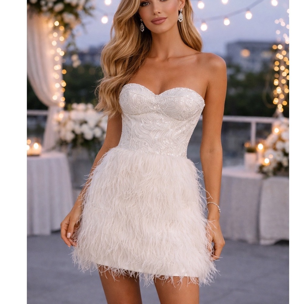 bebe White Sequin Feather Strapless Mini Dress Sweetheart  Party Size S
